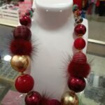 Collar Bolas peluche